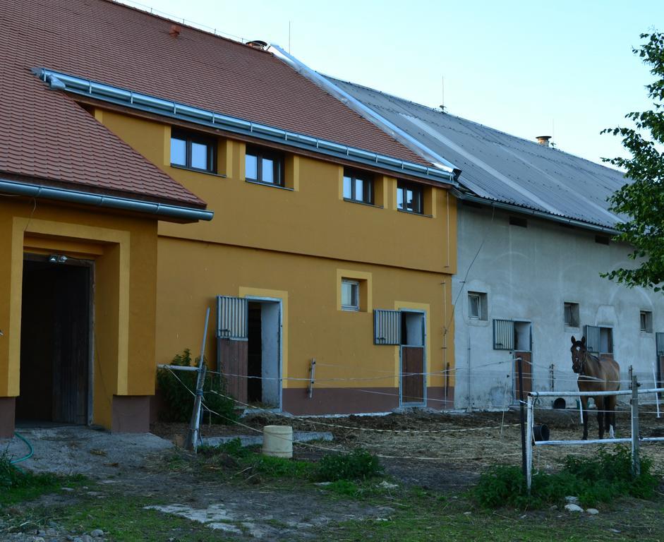 Hotel Penzion Eqilon Mělník Exteriér fotografie