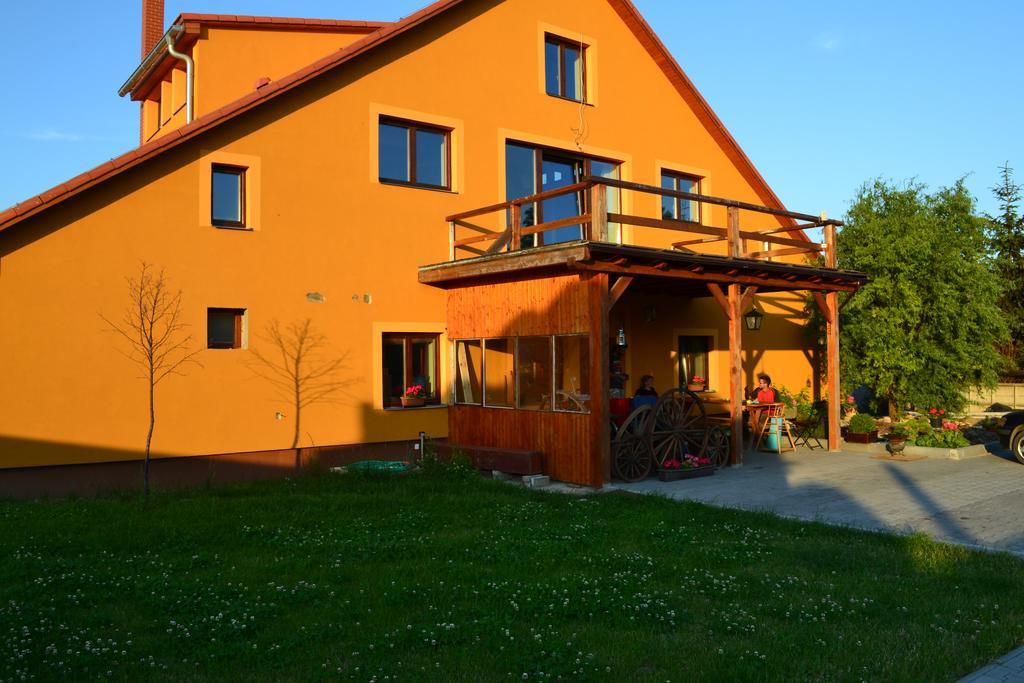 Hotel Penzion Eqilon Mělník Exteriér fotografie